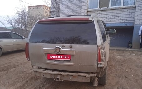 Cadillac Escalade III, 2007 год, 800 000 рублей, 3 фотография