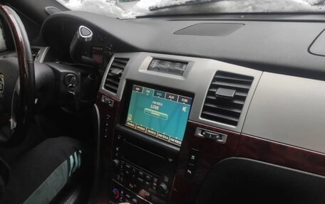 Cadillac Escalade III, 2007 год, 800 000 рублей, 16 фотография