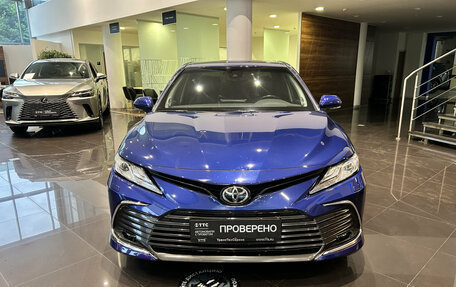 Toyota Camry, 2021 год, 3 371 000 рублей, 2 фотография