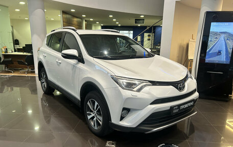 Toyota RAV4, 2018 год, 2 396 000 рублей, 3 фотография