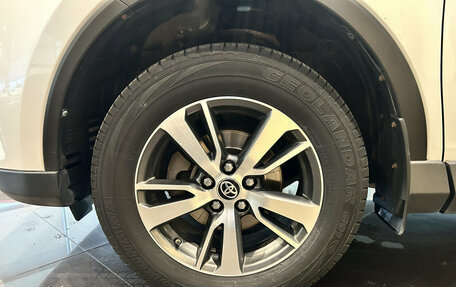 Toyota RAV4, 2018 год, 2 396 000 рублей, 22 фотография