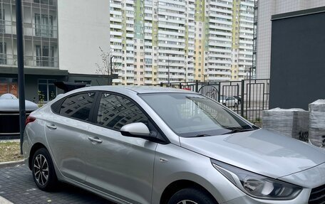 Hyundai Solaris II рестайлинг, 2017 год, 1 190 000 рублей, 3 фотография