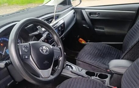 Toyota Corolla, 2015 год, 1 360 000 рублей, 6 фотография