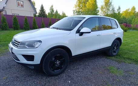 Volkswagen Touareg III, 2015 год, 1 699 000 рублей, 3 фотография