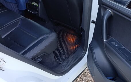 Volkswagen Touareg III, 2015 год, 1 699 000 рублей, 17 фотография