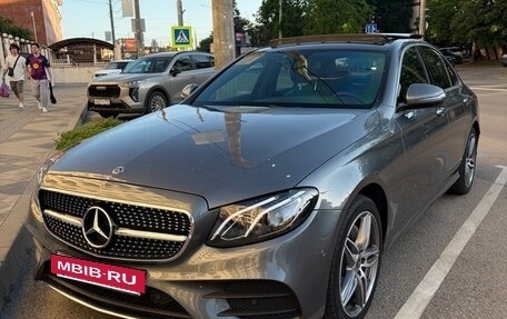 Mercedes-Benz E-Класс, 2018 год, 2 850 000 рублей, 3 фотография