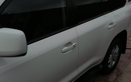 Toyota Land Cruiser 200, 2011 год, 3 700 000 рублей, 2 фотография