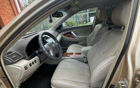 Toyota Camry, 2010 год, 1 600 000 рублей, 4 фотография