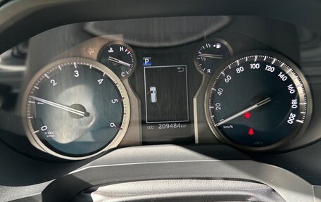 Toyota Land Cruiser Prado 150 рестайлинг 2, 2018 год, 4 500 000 рублей, 7 фотография