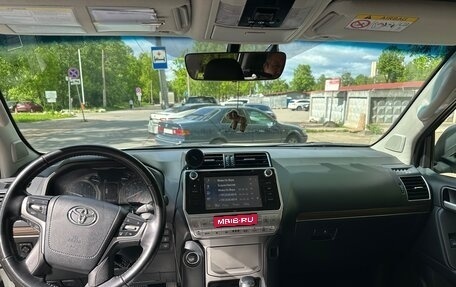 Toyota Land Cruiser Prado 150 рестайлинг 2, 2018 год, 4 500 000 рублей, 11 фотография