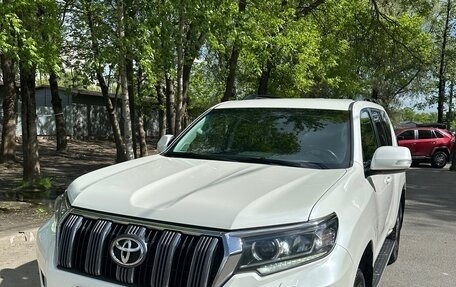Toyota Land Cruiser Prado 150 рестайлинг 2, 2018 год, 4 500 000 рублей, 5 фотография