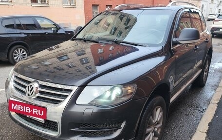 Volkswagen Touareg III, 2008 год, 750 000 рублей, 2 фотография