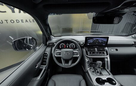 Toyota Land Cruiser, 2026 год, 14 800 000 рублей, 25 фотография