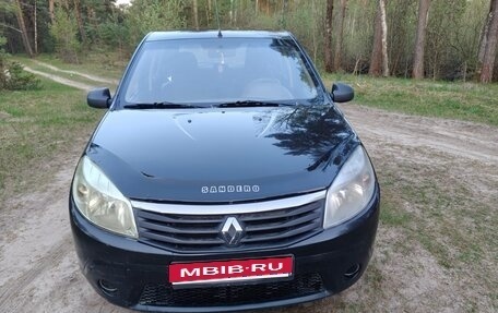 Renault Sandero I, 2013 год, 415 000 рублей, 1 фотография