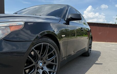 BMW 5 серия, 2005 год, 900 000 рублей, 2 фотография