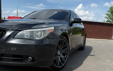 BMW 5 серия, 2005 год, 900 000 рублей, 3 фотография