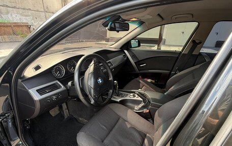 BMW 5 серия, 2005 год, 900 000 рублей, 10 фотография