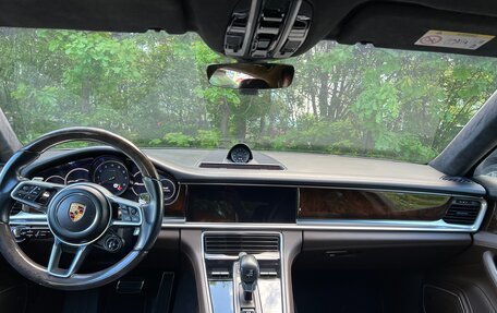 Porsche Panamera II рестайлинг, 2017 год, 5 900 000 рублей, 26 фотография