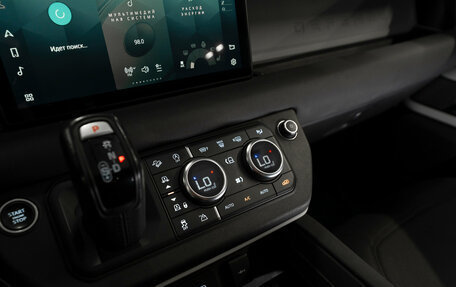 Land Rover Defender II, 2021 год, 4 700 000 рублей, 20 фотография