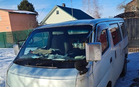 Nissan Caravan IV, 2002 год, 280 000 рублей, 19 фотография