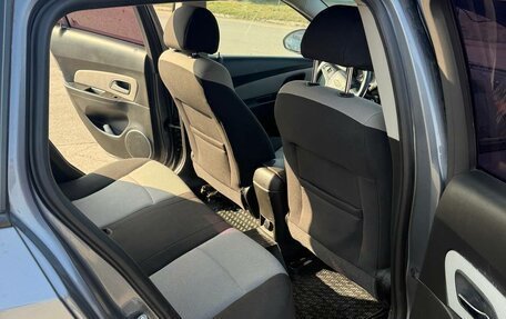 Chevrolet Cruze II, 2013 год, 610 000 рублей, 10 фотография