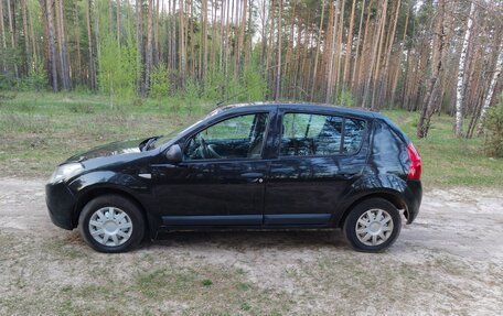 Renault Sandero I, 2013 год, 415 000 рублей, 3 фотография