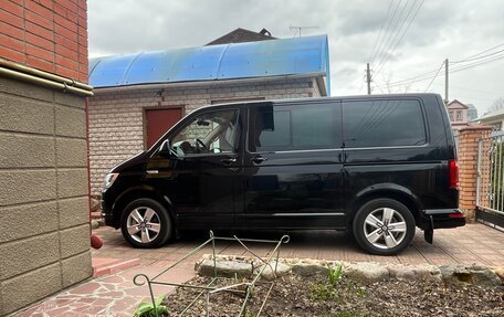 Volkswagen Multivan T6 рестайлинг, 2016 год, 3 200 000 рублей, 5 фотография