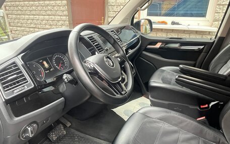 Volkswagen Multivan T6 рестайлинг, 2016 год, 3 200 000 рублей, 7 фотография