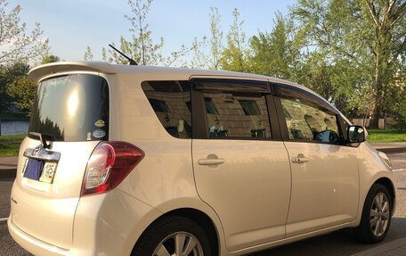 Toyota Ractis I, 2009 год, 950 000 рублей, 3 фотография