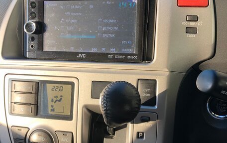 Toyota Ractis I, 2009 год, 950 000 рублей, 12 фотография