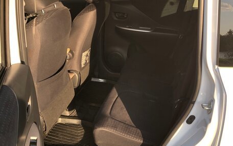 Toyota Ractis I, 2009 год, 950 000 рублей, 10 фотография