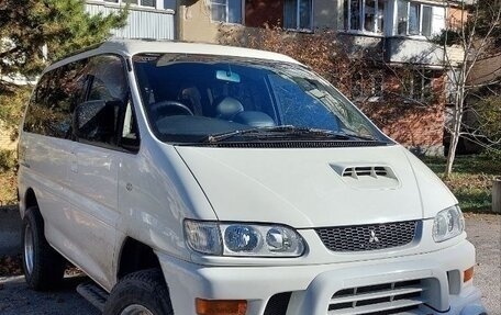 Mitsubishi Delica IV, 1994 год, 1 300 000 рублей, 4 фотография