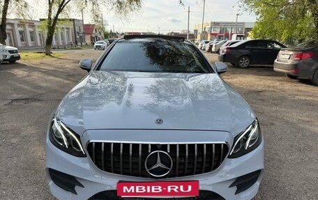 Mercedes-Benz E-Класс, 2018 год, 3 490 000 рублей, 6 фотография