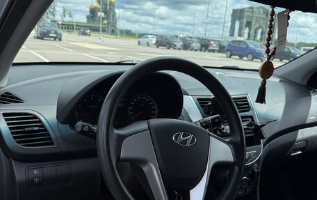 Hyundai Solaris II рестайлинг, 2011 год, 950 000 рублей, 7 фотография