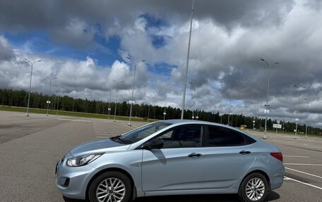 Hyundai Solaris II рестайлинг, 2011 год, 950 000 рублей, 12 фотография
