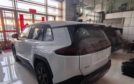 Toyota RAV4, 2026 год, 4 350 000 рублей, 2 фотография