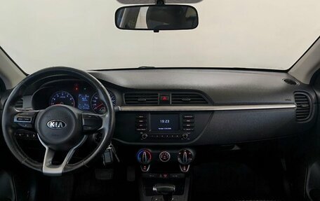 KIA Rio IV, 2018 год, 1 470 000 рублей, 5 фотография