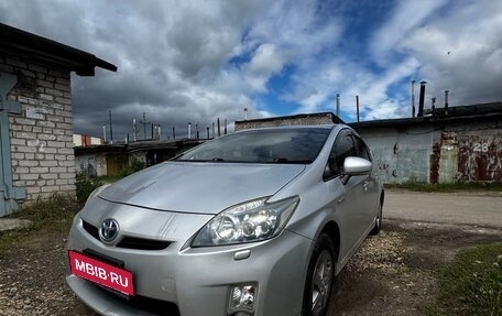 Toyota Prius, 2011 год, 1 150 000 рублей, 1 фотография