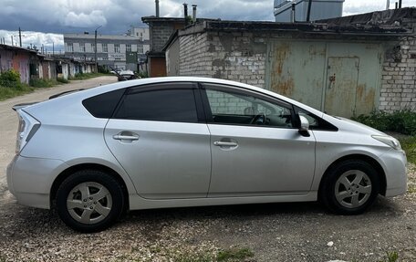 Toyota Prius, 2011 год, 1 150 000 рублей, 12 фотография