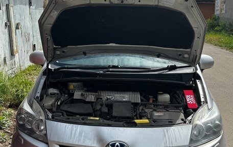 Toyota Prius, 2011 год, 1 150 000 рублей, 15 фотография