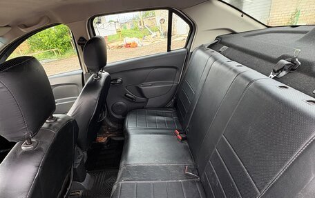Renault Logan II, 2019 год, 430 000 рублей, 8 фотография