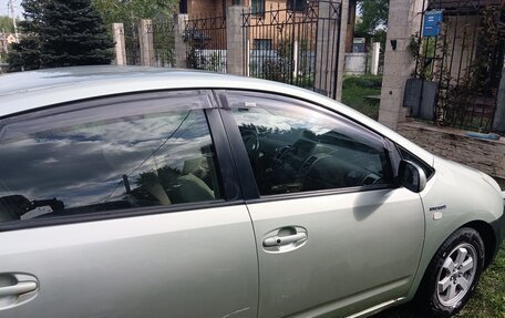 Toyota Prius, 2008 год, 540 000 рублей, 4 фотография