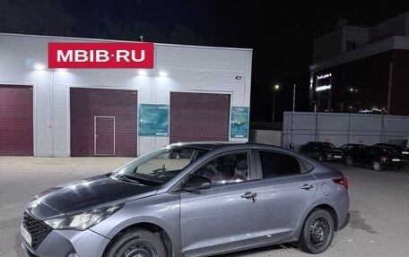 Hyundai Solaris II рестайлинг, 2020 год, 1 300 000 рублей, 3 фотография