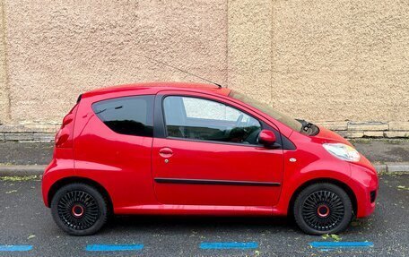 Peugeot 107 I рестайлинг, 2011 год, 500 000 рублей, 3 фотография