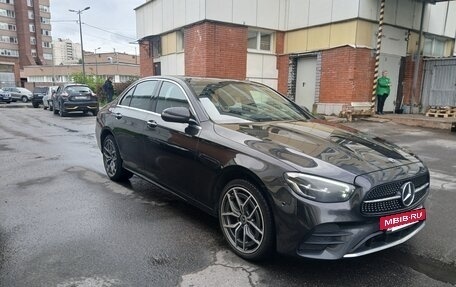 Mercedes-Benz E-Класс, 2021 год, 4 650 000 рублей, 2 фотография