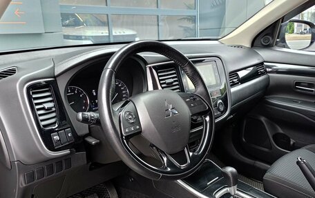 Mitsubishi Outlander III рестайлинг 3, 2019 год, 2 189 000 рублей, 7 фотография