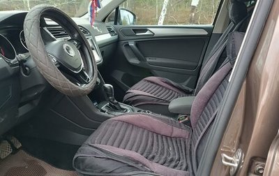 Volkswagen Tiguan II, 2018 год, 2 500 000 рублей, 1 фотография