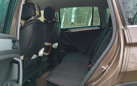 Volkswagen Tiguan II, 2018 год, 2 500 000 рублей, 2 фотография