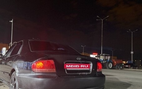 Hyundai Sonata IV рестайлинг, 2004 год, 400 000 рублей, 4 фотография
