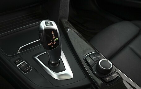 BMW 3 серия, 2017 год, 2 440 000 рублей, 13 фотография